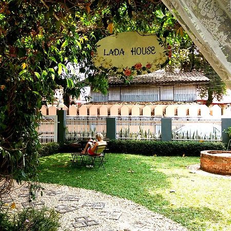 Bed and Breakfast Lada House Лампанг Экстерьер фото